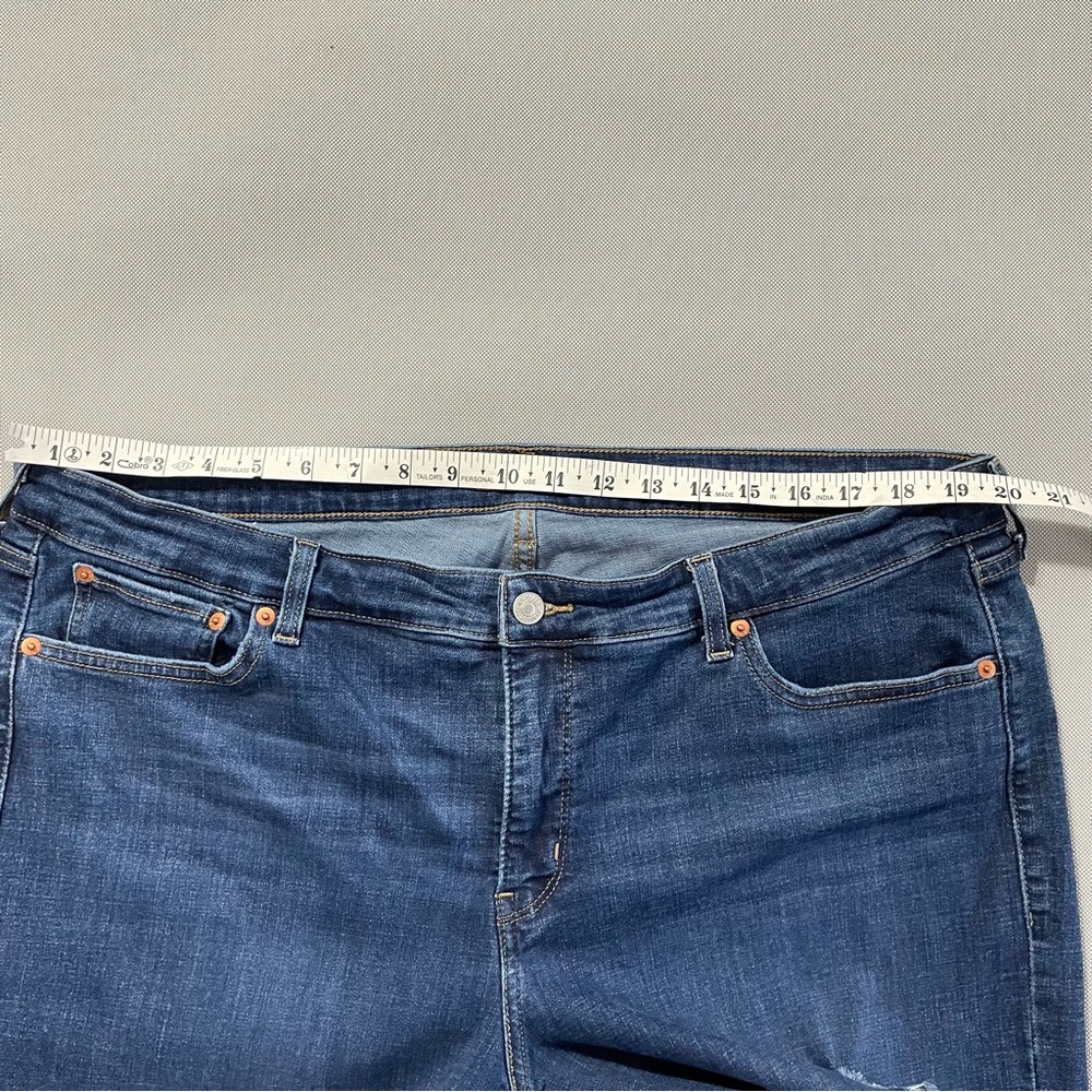 Levi’s Boyfriend Jeans Distressed Women’s Size 20W - Picture 4 of 7